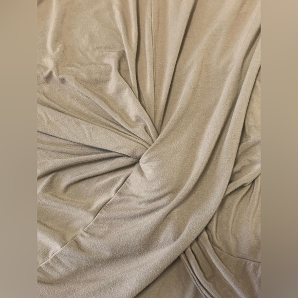 Express Twist Front Relaxed Long Sleeve Tee (size L) - Picture 8 of 8